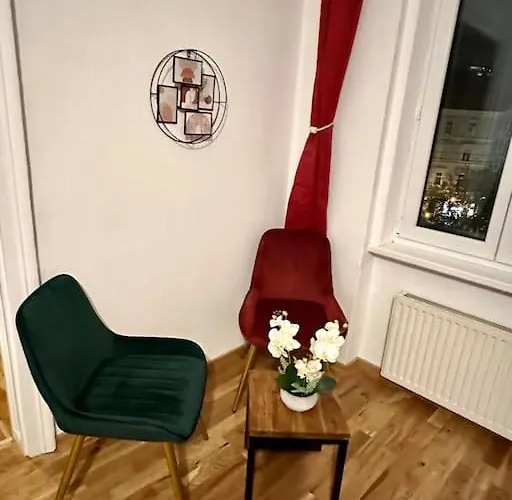 Klimatisierter Wiener Altbauflair Im Zentrum Wiens