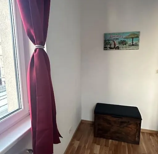 Klimatisierter Wiener Altbauflair Im Zentrum Wiens *